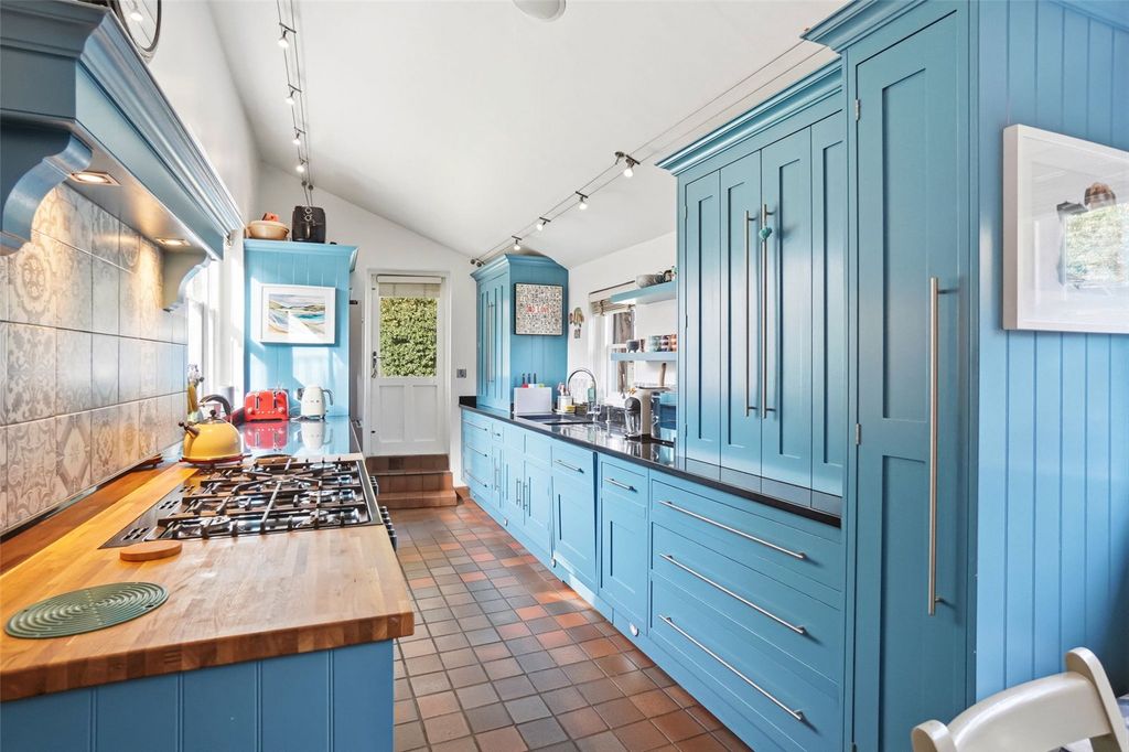 Additional image 9 of 5 bed semi-detached house for saleThames Street, Hampton TW12