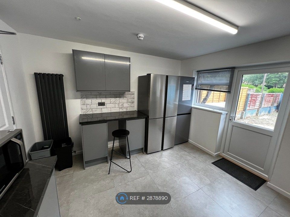 Property photo 1 of 3