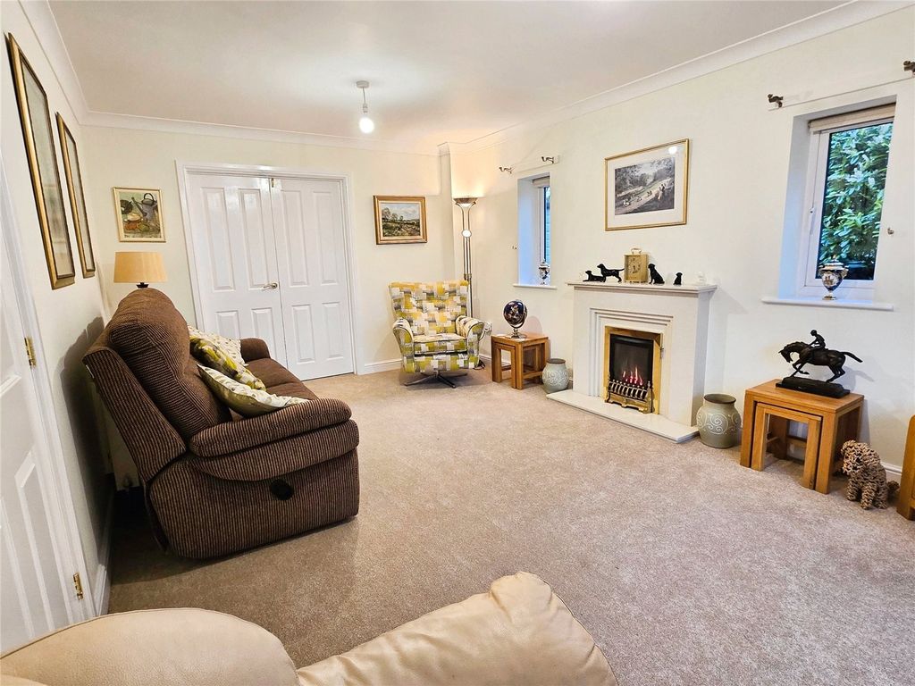 Property photo 2 of 18 Living Room