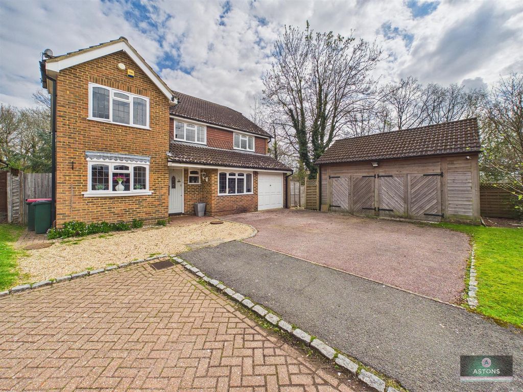 Property photo 1 of 27 Cam02067G0-Pr0232-Still027.Jpg