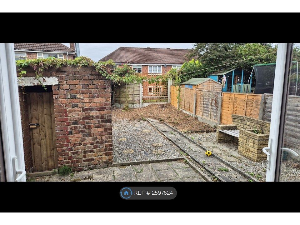 Property photo 2 of 11
