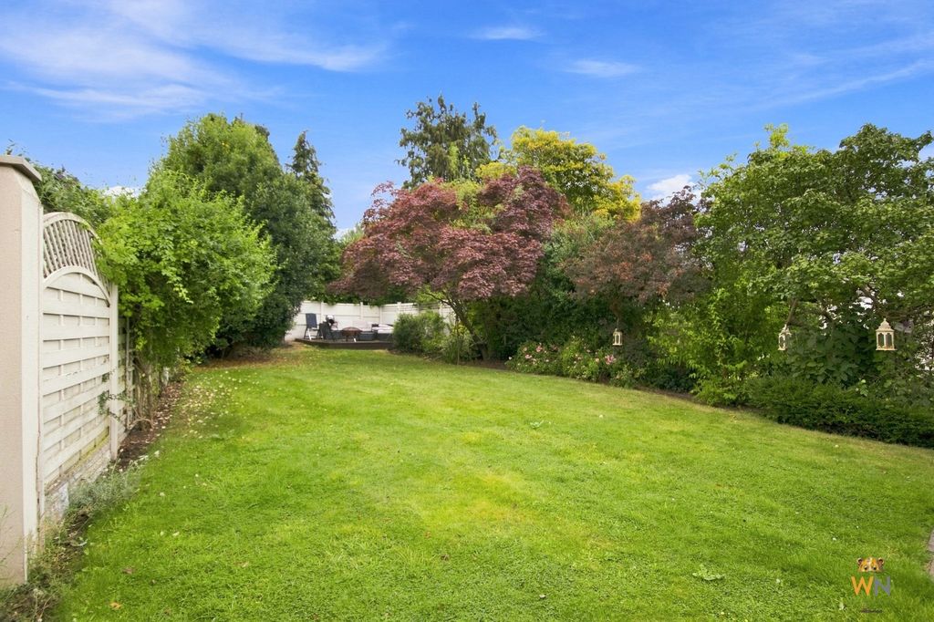 Property photo 2 of 26