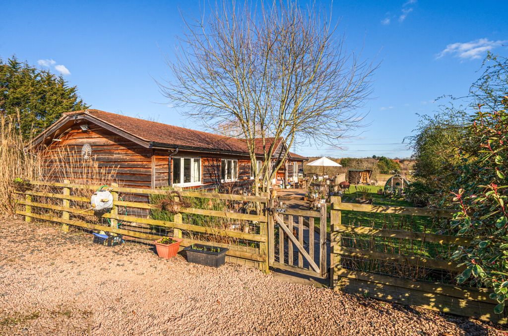 Additional image 16 of 3 bed detached bungalow for saleBoston Lane, Hinton-On-The-Green, Evesham WR11