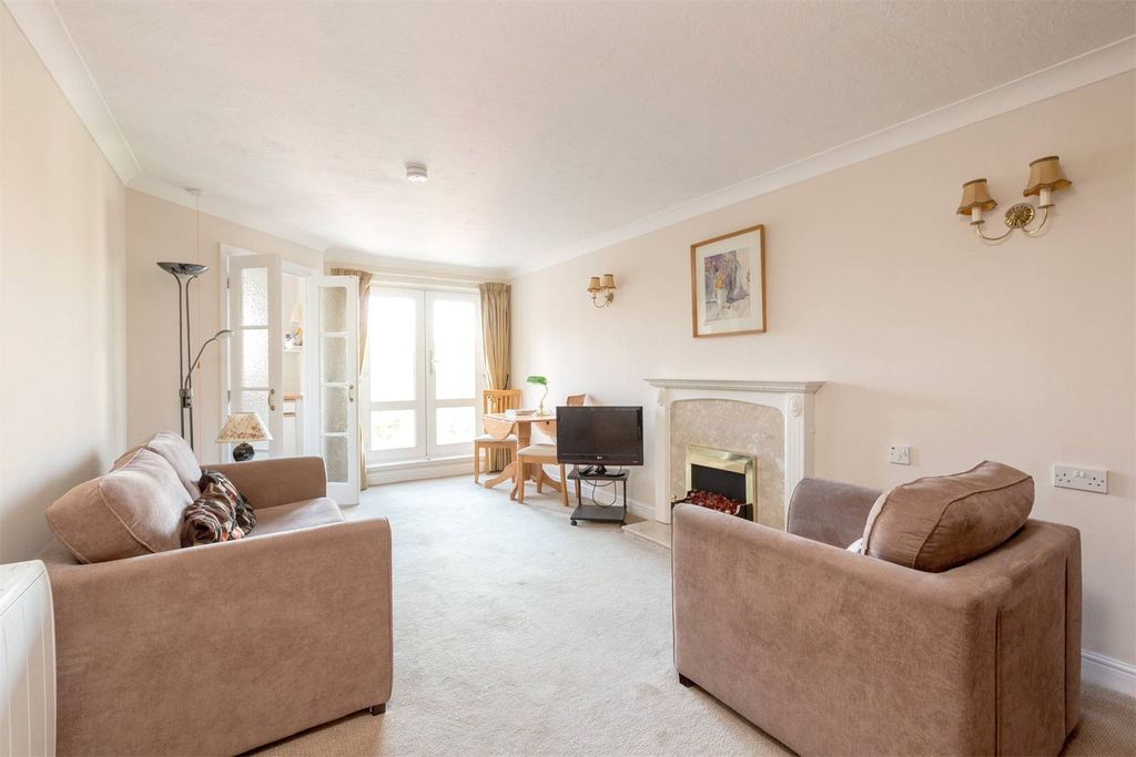 Property photo 3 of 16 Picture No. 11
