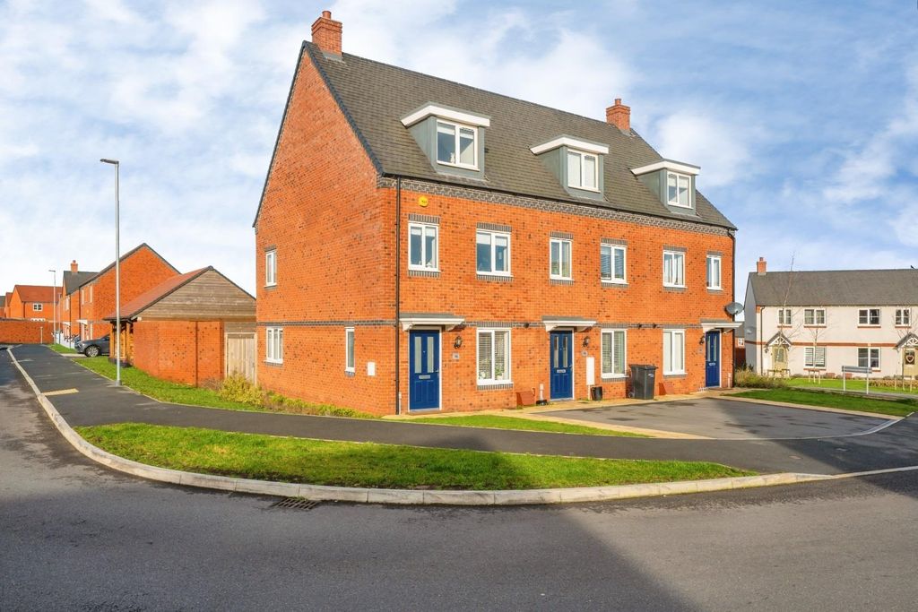 Property photo 1 of 17 96Bridgemanway-20.Jpg