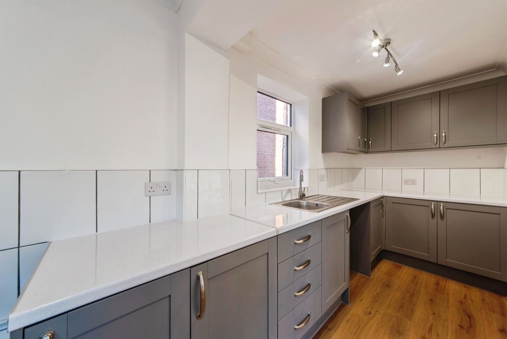 Property photo 2 of 20