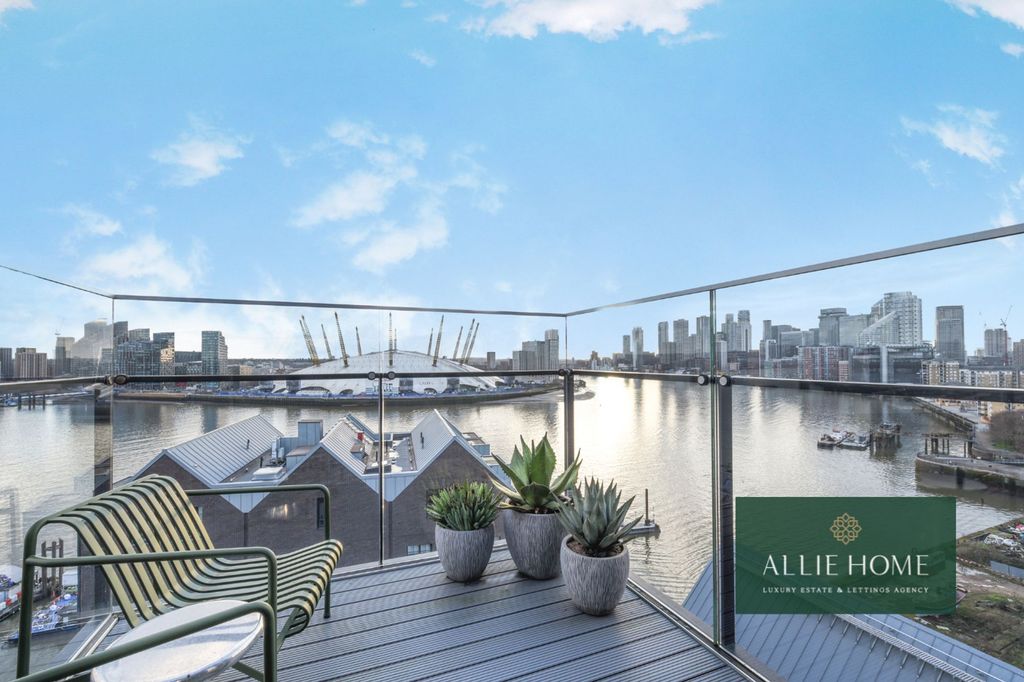 Property photo 2 of 27