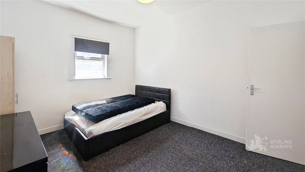 Property photo 1 of 5 Studio