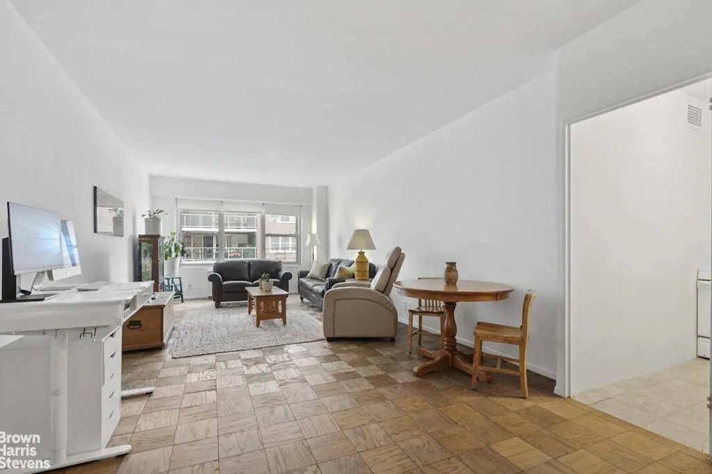 Property photo 2 of 12 <Alttext/>