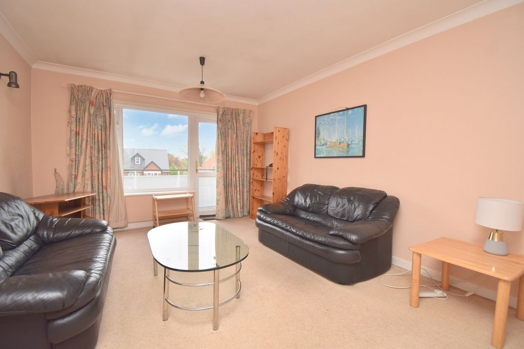 Property photo 3 of 6