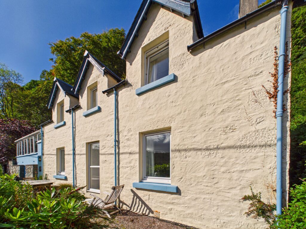 Property photo 2 of 39
