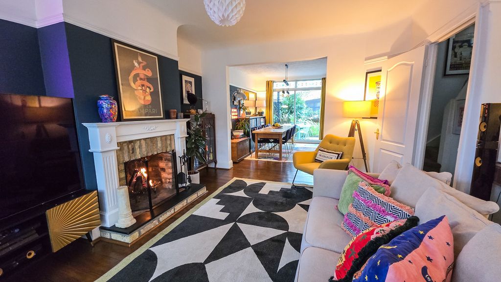 Property photo 3 of 36