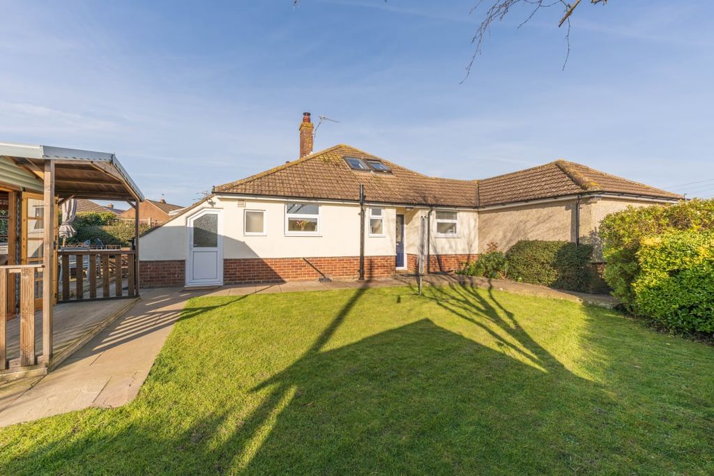Property photo 2 of 29
