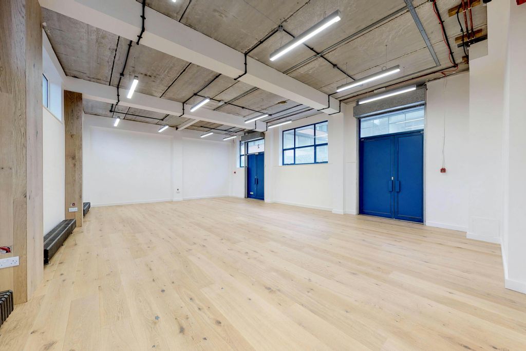 Property photo 2 of 8 2Longstreetadditionalphotoswithshutterup10172019_084619.Jpg