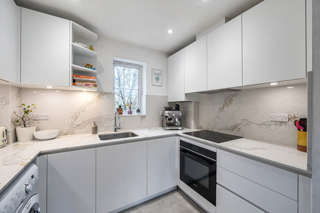 Property photo 1 of 19 Kitchen