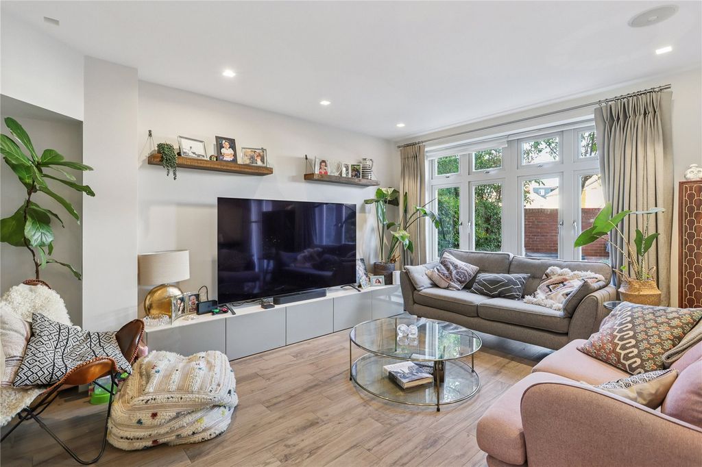 Property photo 3 of 4 Picture No. 06