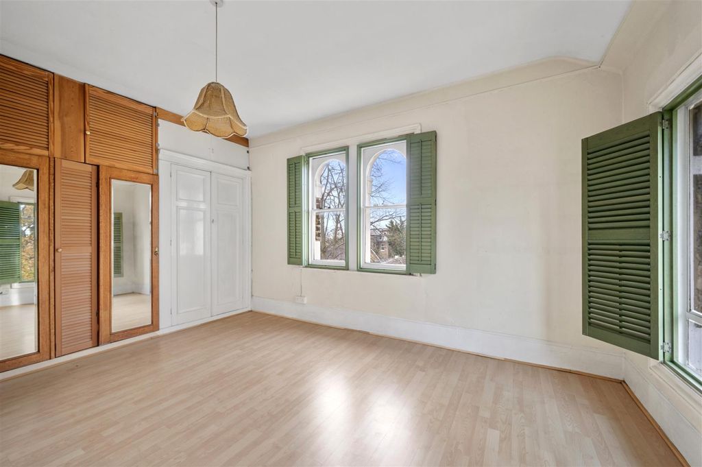 Property photo 2 of 18 Flat 3 Lansdowne Court,10.Jpg