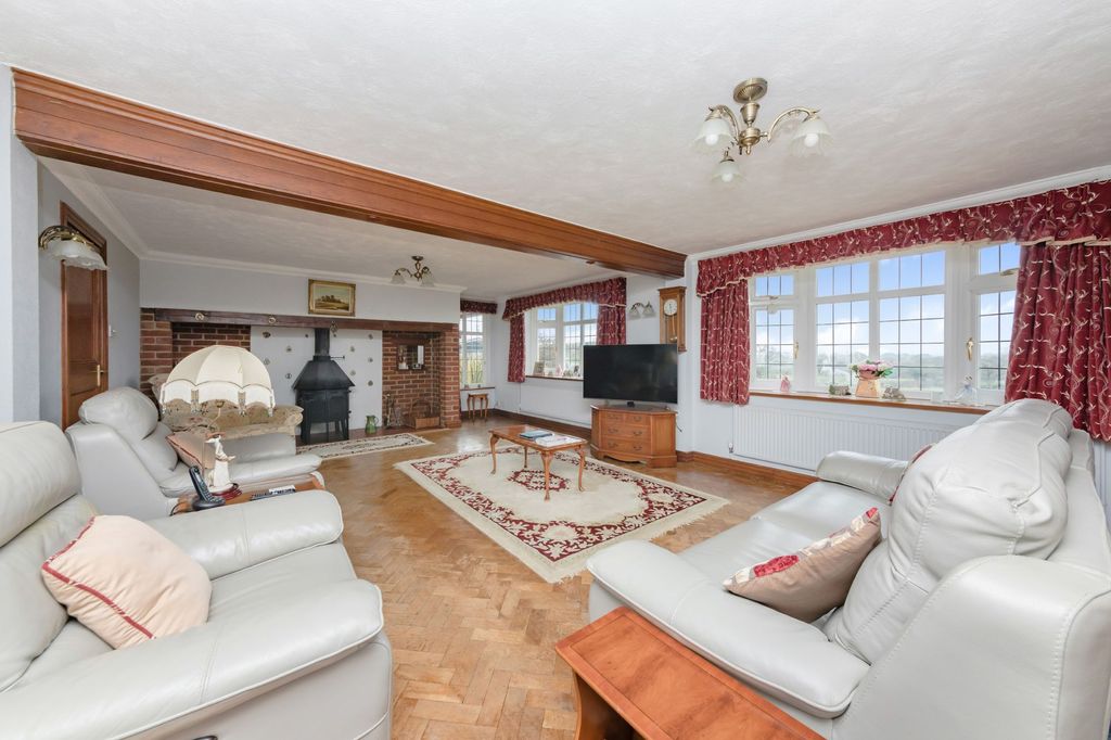 Property photo 3 of 29
