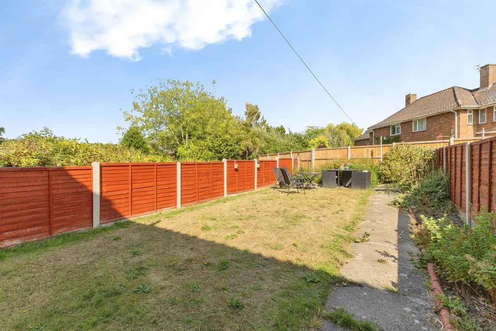 Property photo 2 of 14