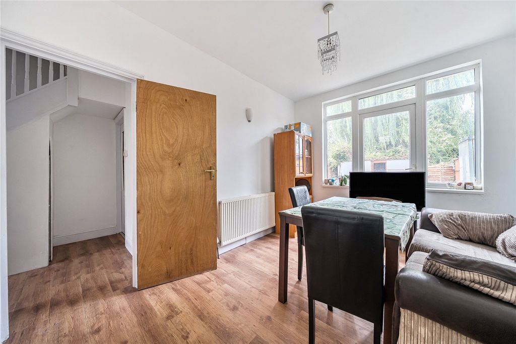 Property photo 2 of 21 Reception