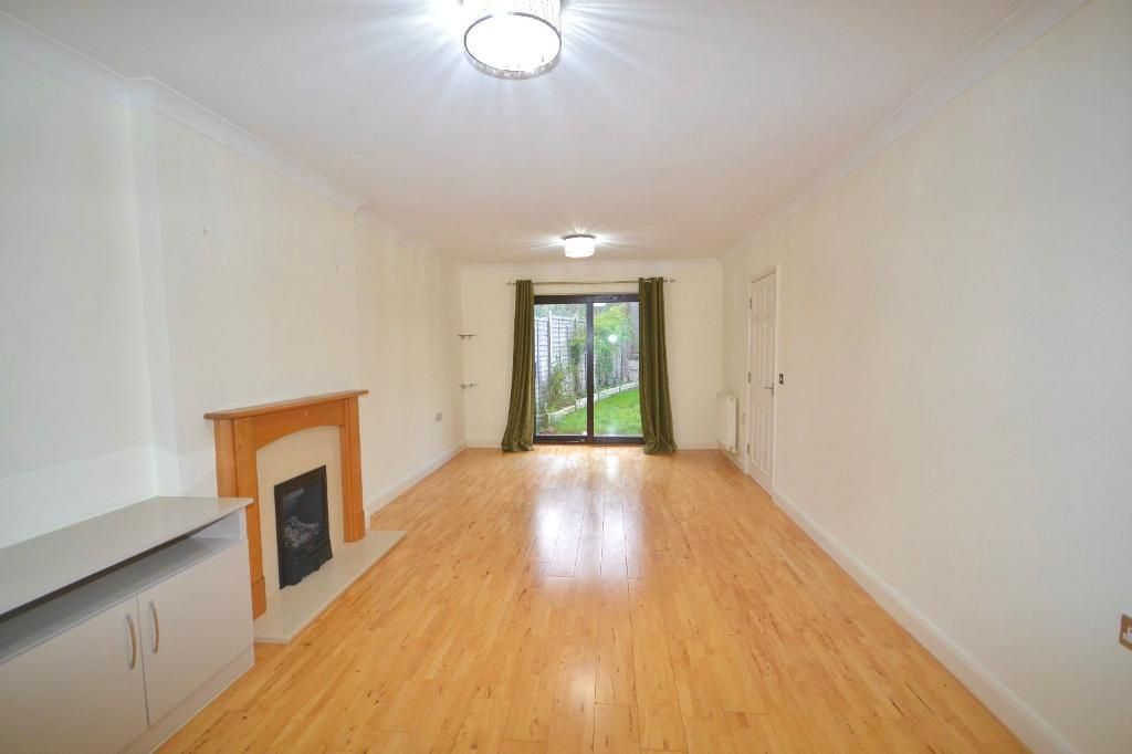 Property photo 3 of 19 Living Room