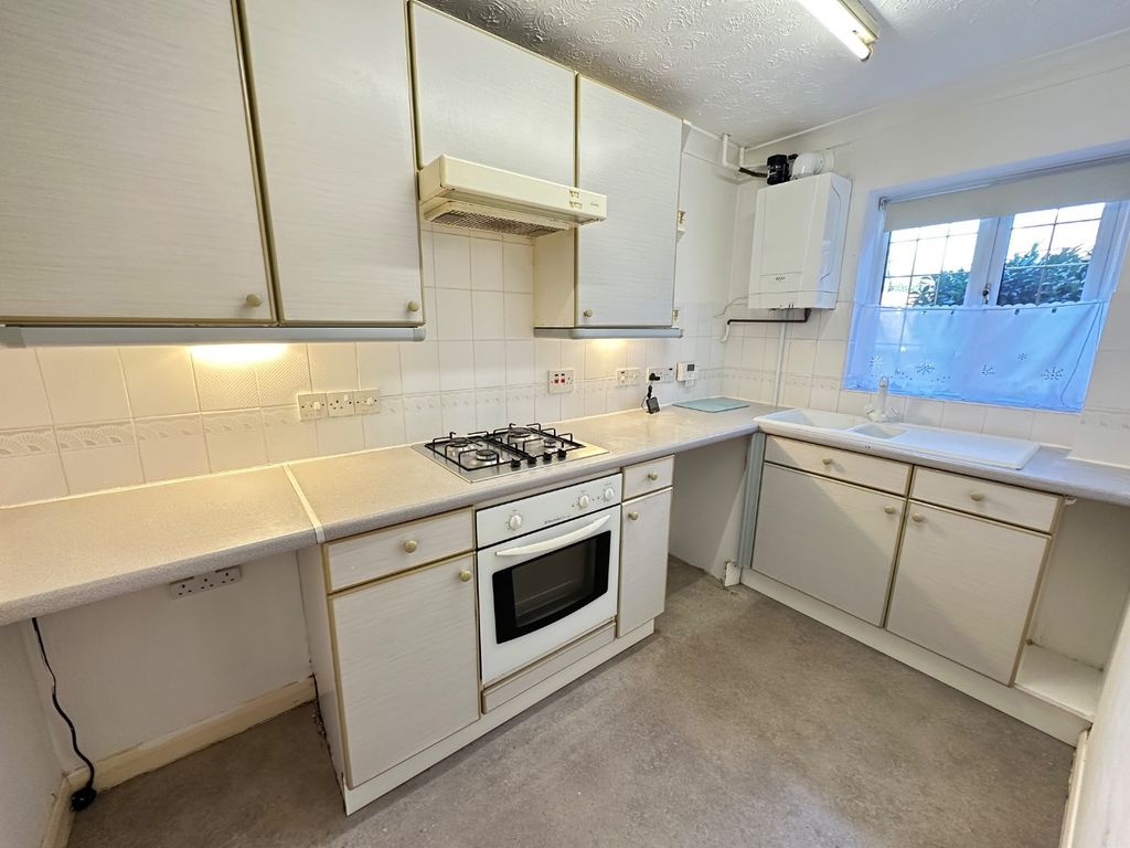 Property photo 3 of 6 4697102