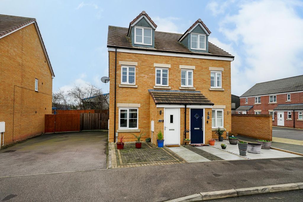 Property photo 1 of 26