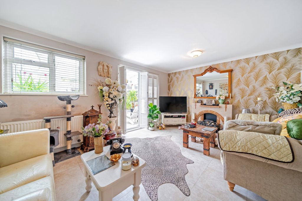 Property photo 3 of 20 1459395-12-6A06F9...