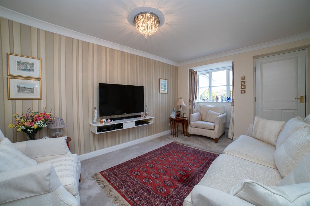 Property photo 3 of 24