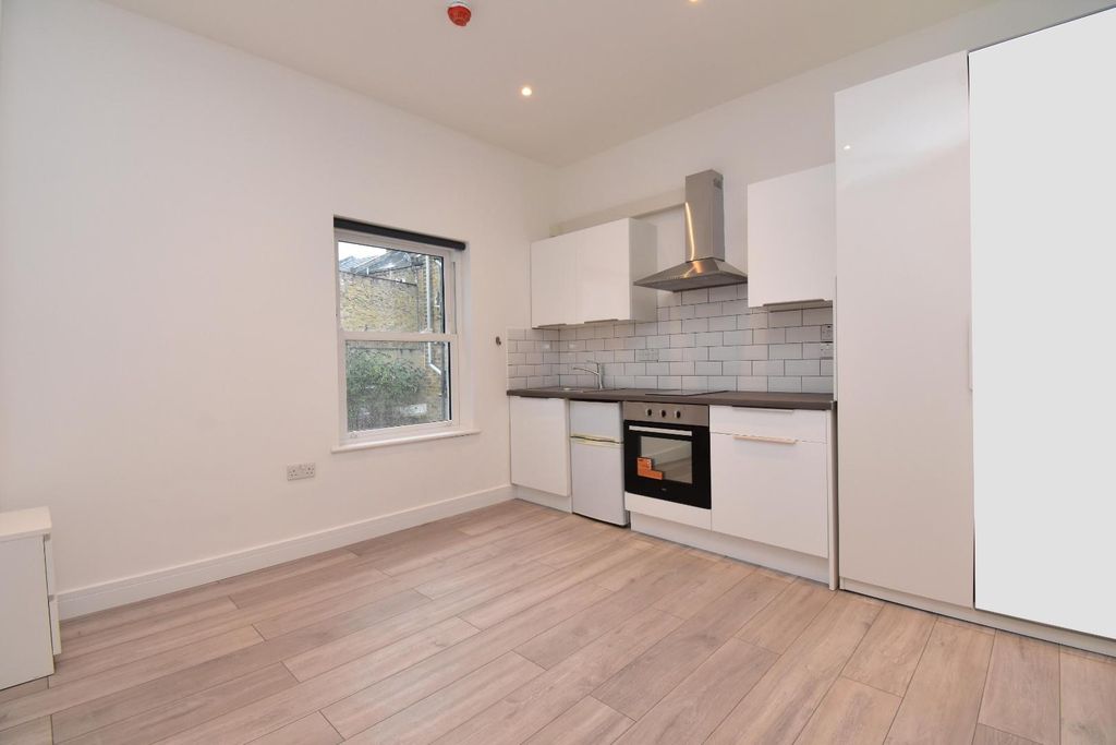 Property photo 2 of 3