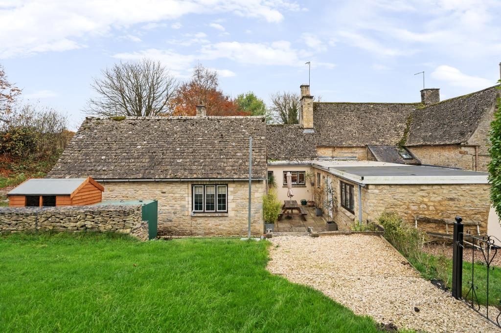 Property photo 2 of 20 Outside View