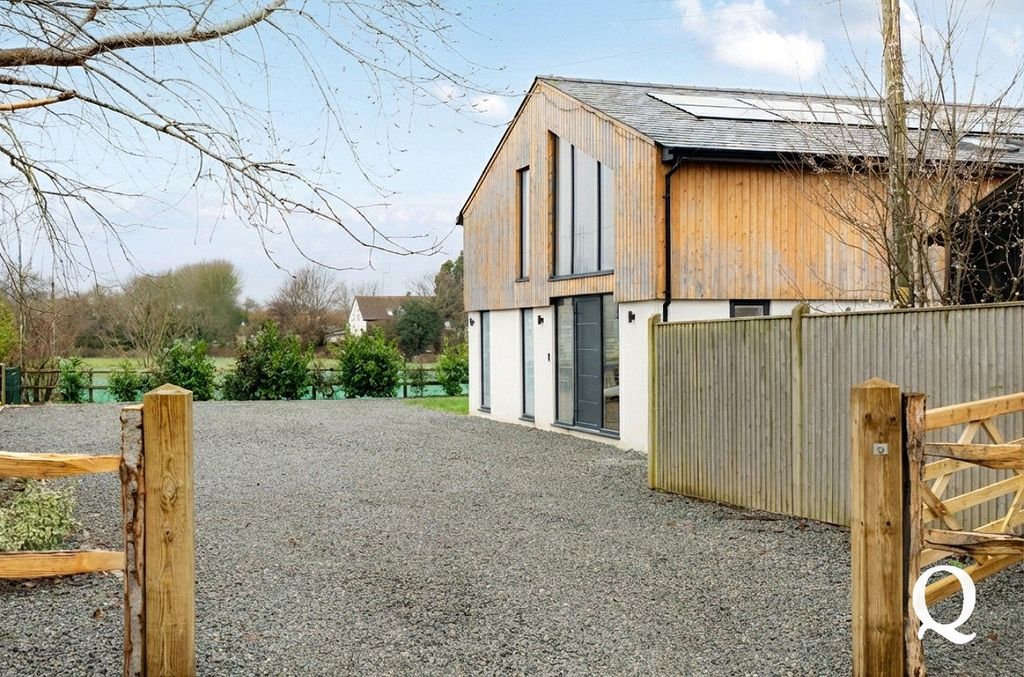 Property photo 1 of 36 Picture No. 79
