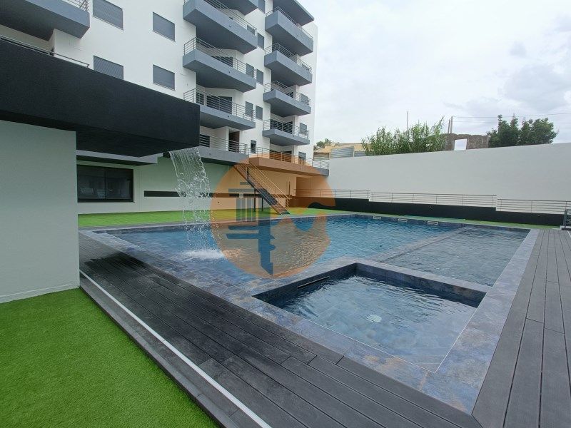 Property photo 3 of 37