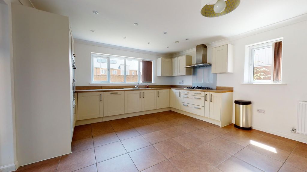 Property photo 2 of 15 Castleridge-Greenhithe-13.Jpg