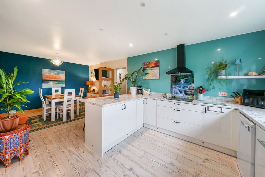 Property photo 3 of 22 Kitchen