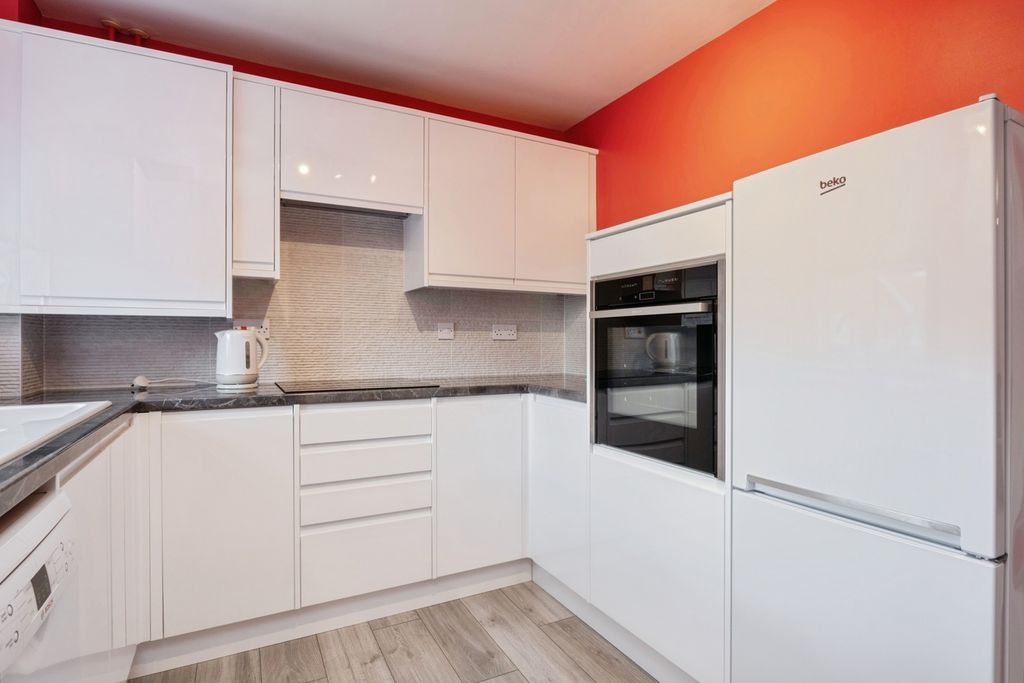 Property photo 2 of 15 Pbox-Img.Jpg