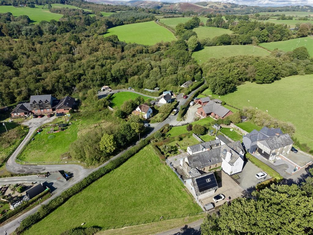 Property photo 2 of 31 Dji_Fly_20260923_150018_0486_1790174929478_Photo.J