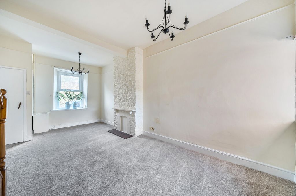 Property photo 3 of 19 1347780-10-68B992...