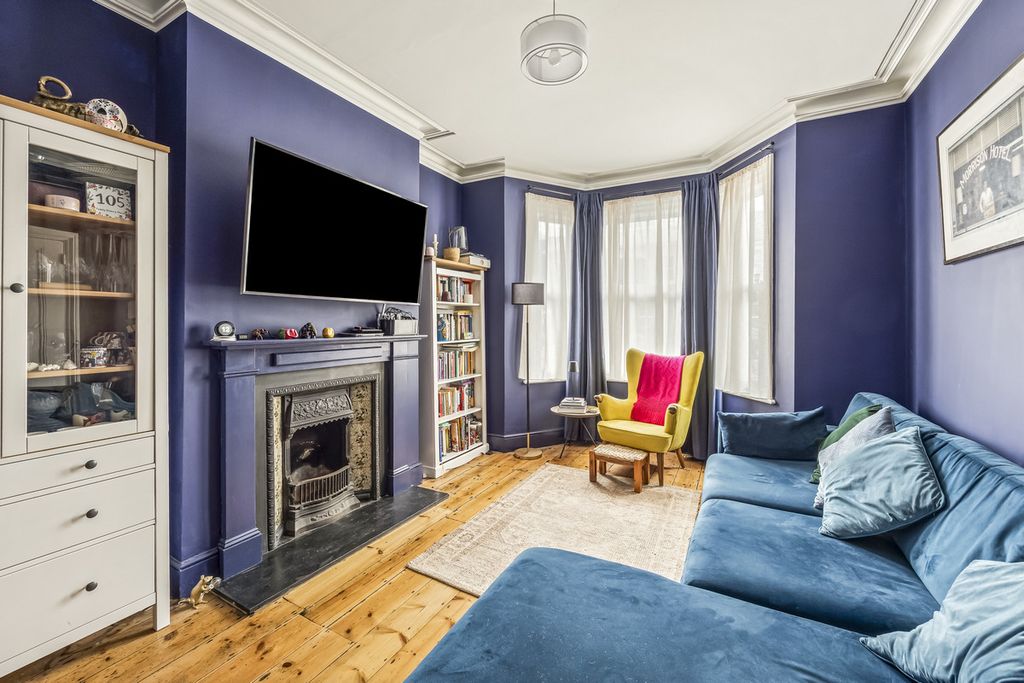 Property photo 2 of 15