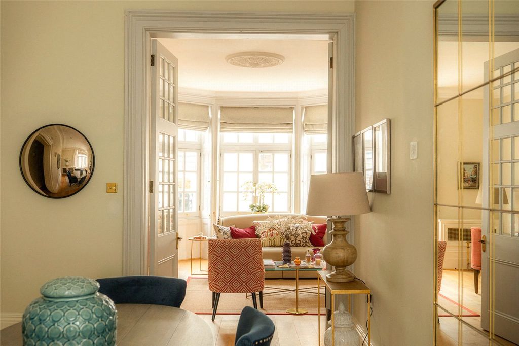 Property photo 1 of 12 Dining Room