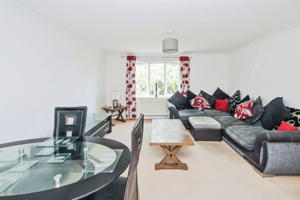Property photo 3 of 13