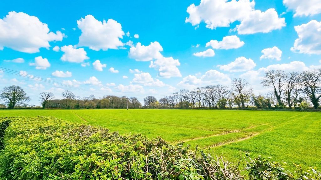 Property photo 2 of 17 Photo 17