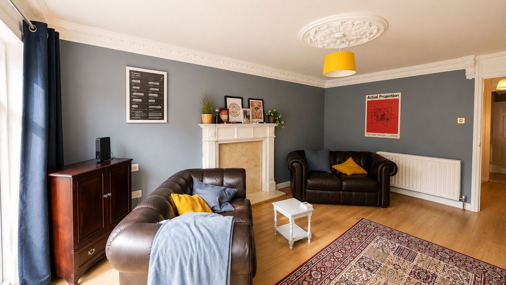 Property photo 1 of 10 Living Room