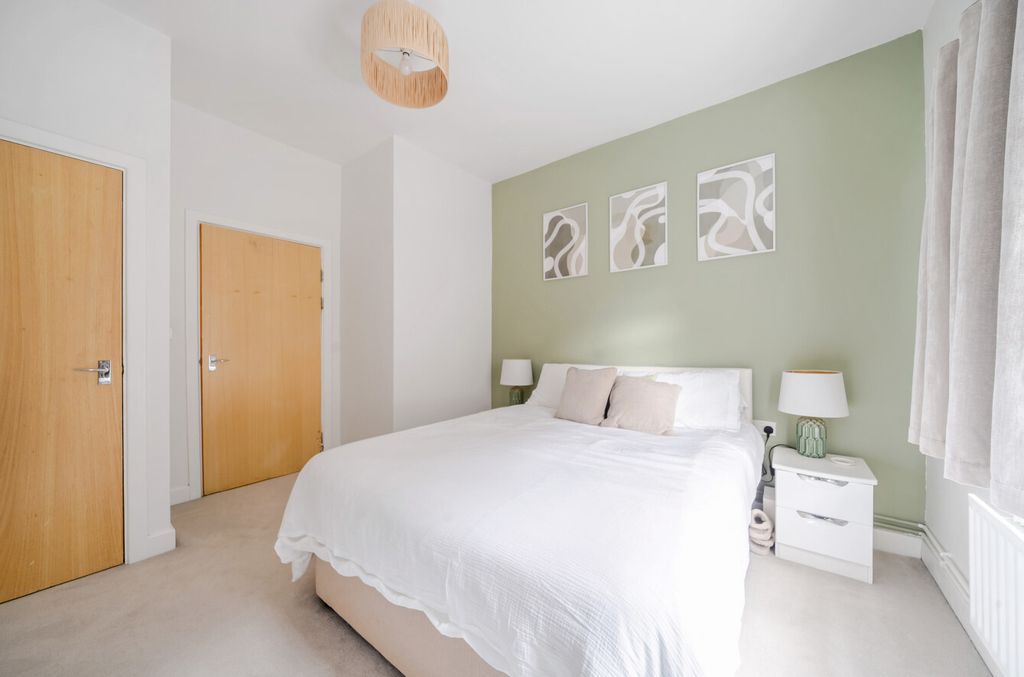 Additional image 10 of 1 bed flat for saleHill Lane, Shirley, Southampton, Hampshire SO15