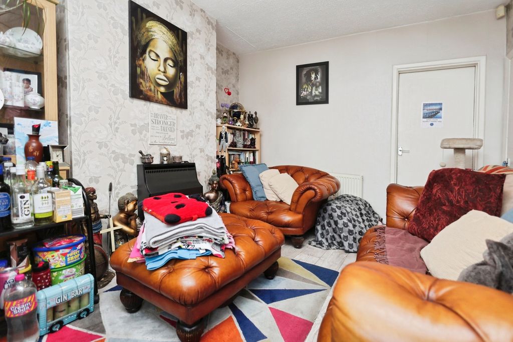 Property photo 2 of 12 Pbox-Img.Jpg