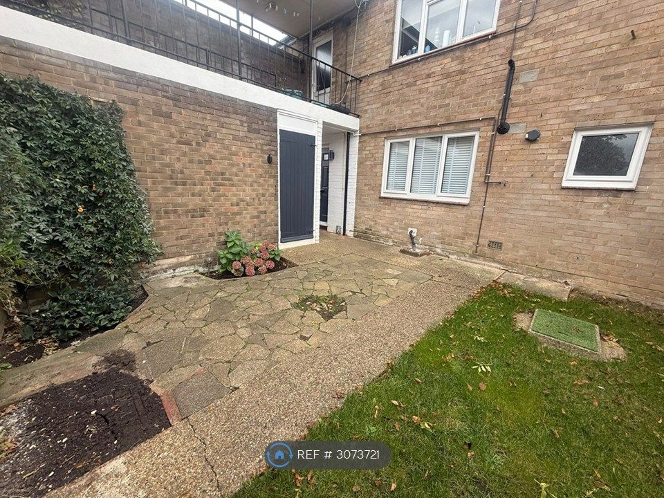 Property photo 2 of 23