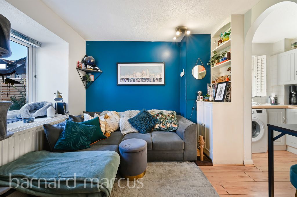 Property photo 2 of 8