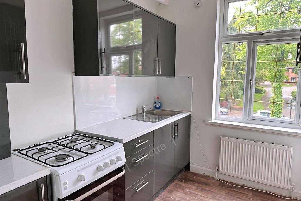 Property photo 1 of 10 3 Bedroom Flat For Rent
