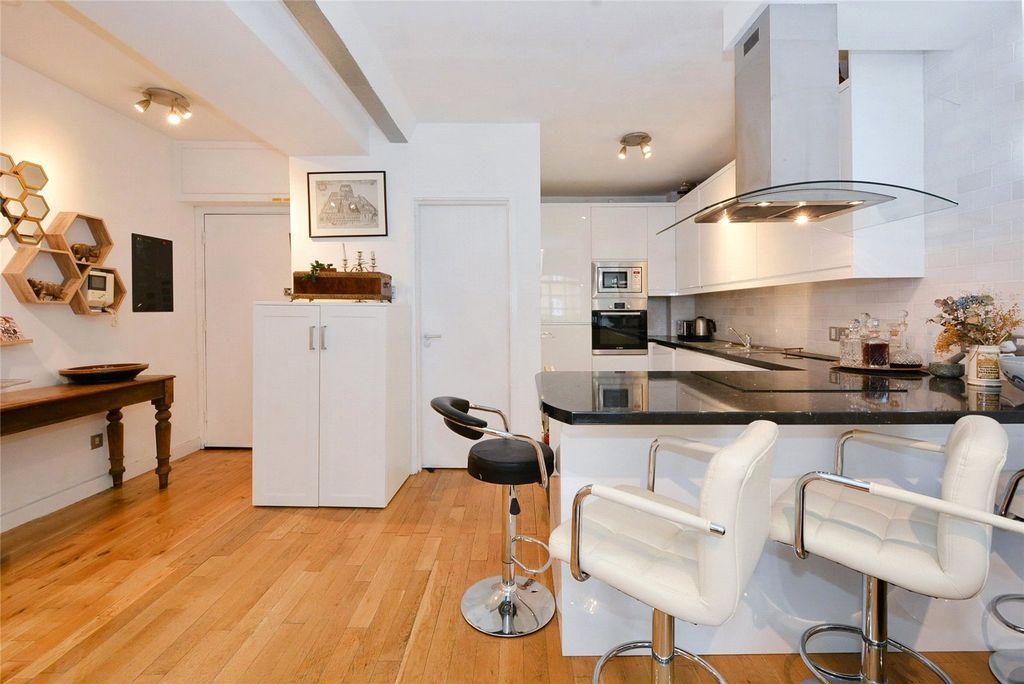 Property photo 3 of 19