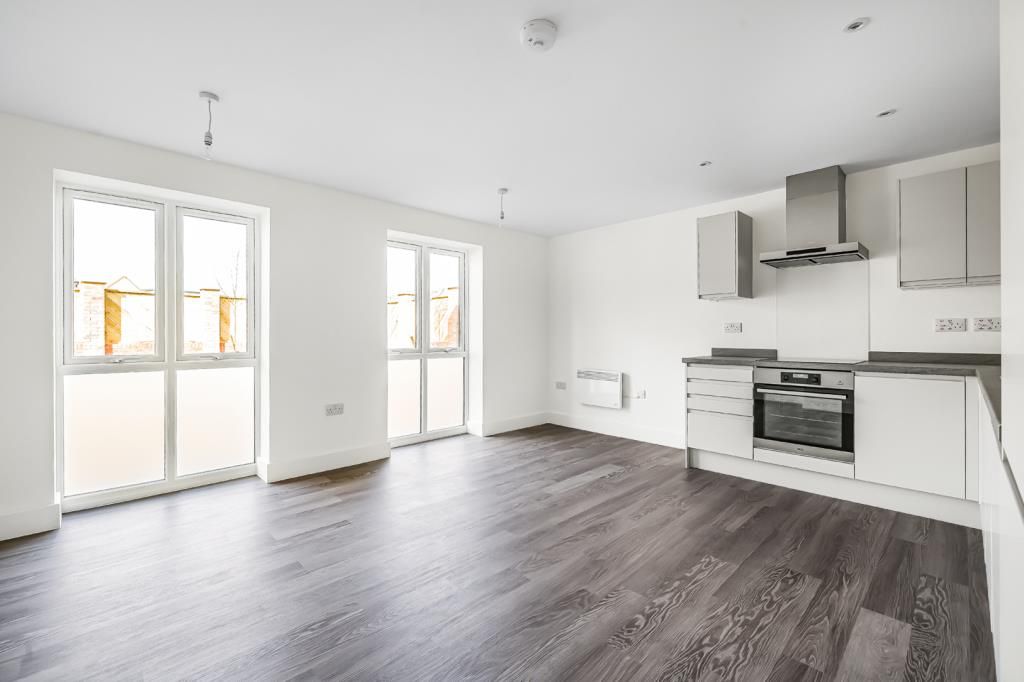 Property photo 2 of 10 Kitchen